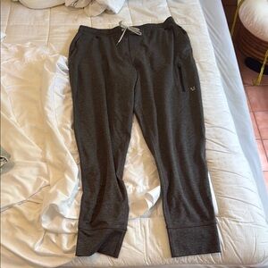 Men's Vuori Gray Jogger Pants Medium